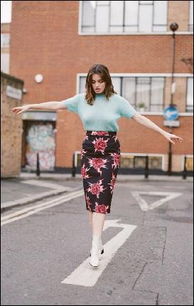 emma-mackey049 (609x960, 244 kБ...)